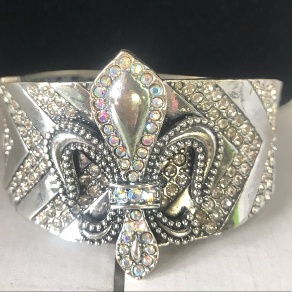 👑 Stunning Bracelet embellished with Crystals Fluer De Lis - Picture 7 of 8